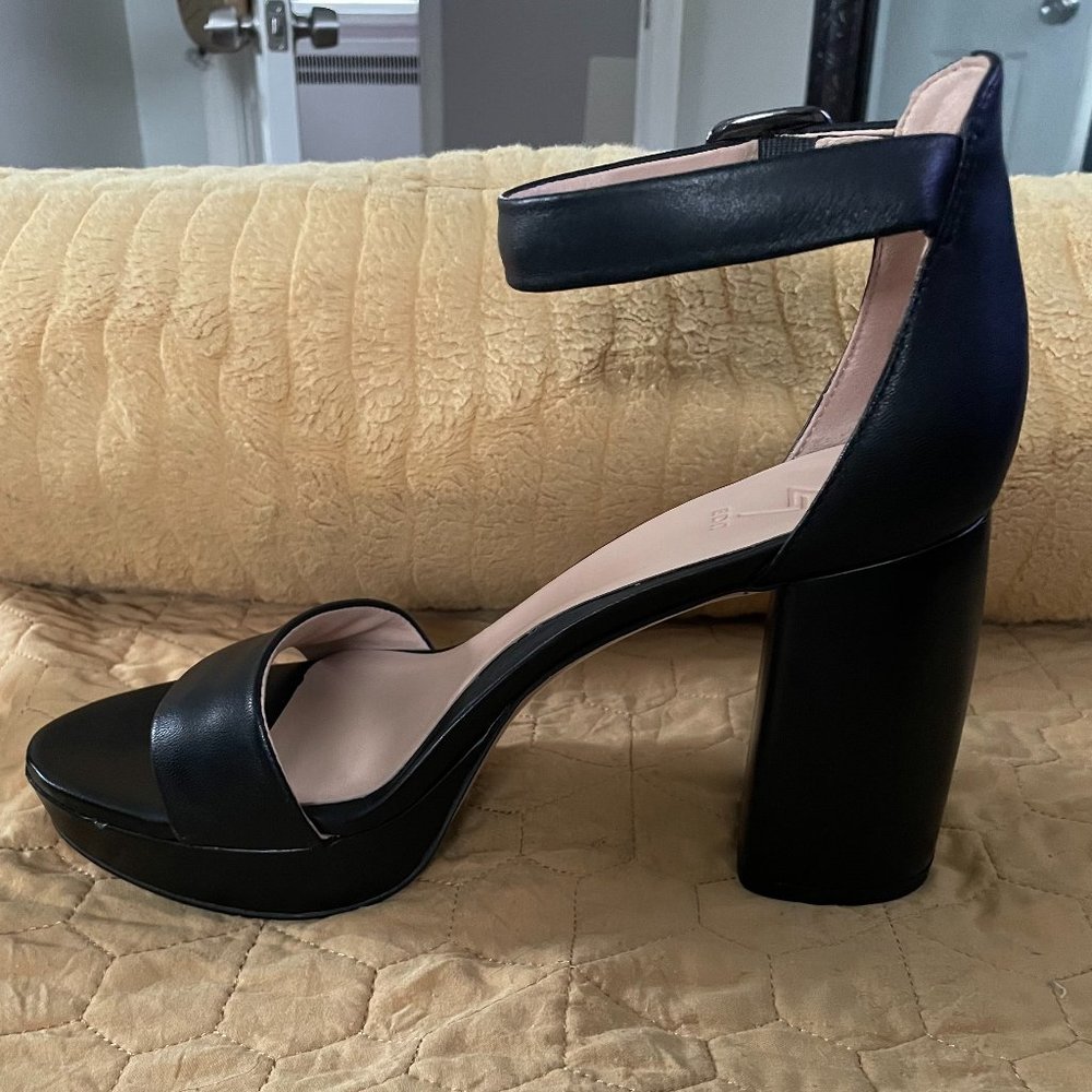 27 Edit Naturalizer Platform Sandals  NWT